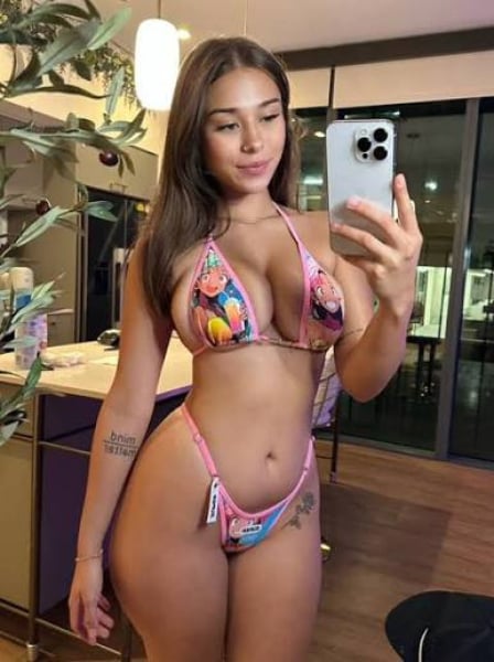Isabelle - outcall available