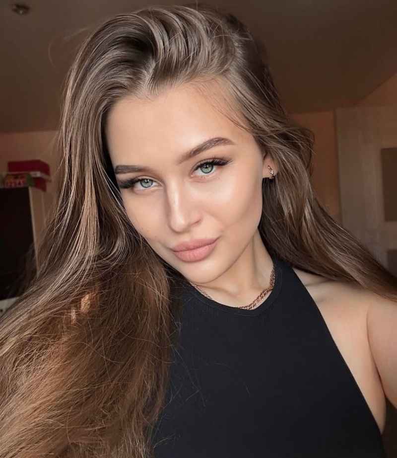 Eleanor - curvy