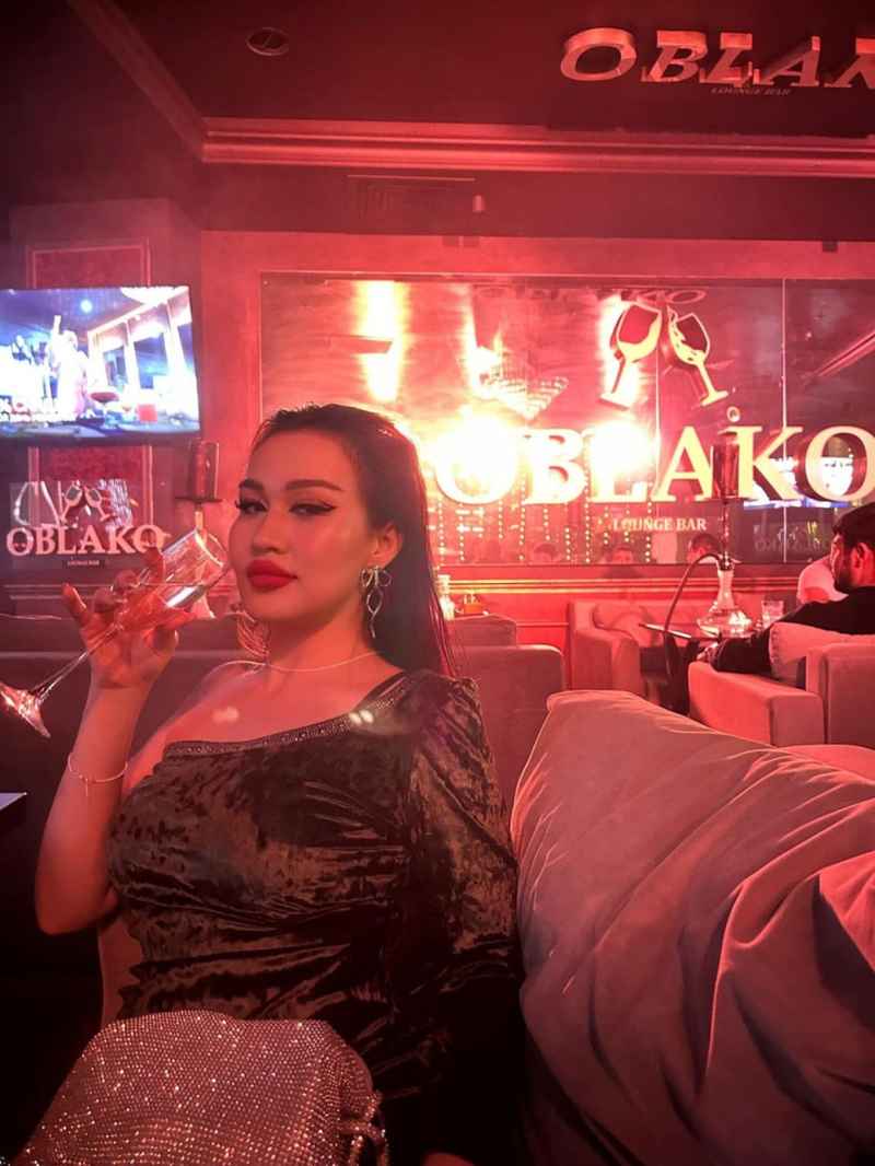 Susan - party girl
