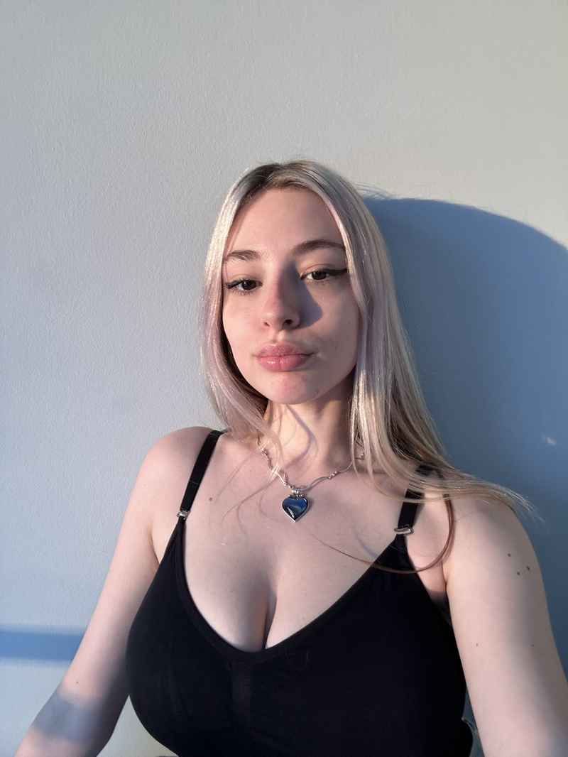 Salome - brunette