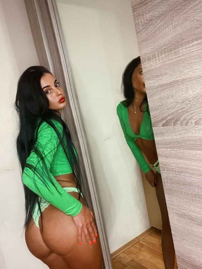 Sandra - touring