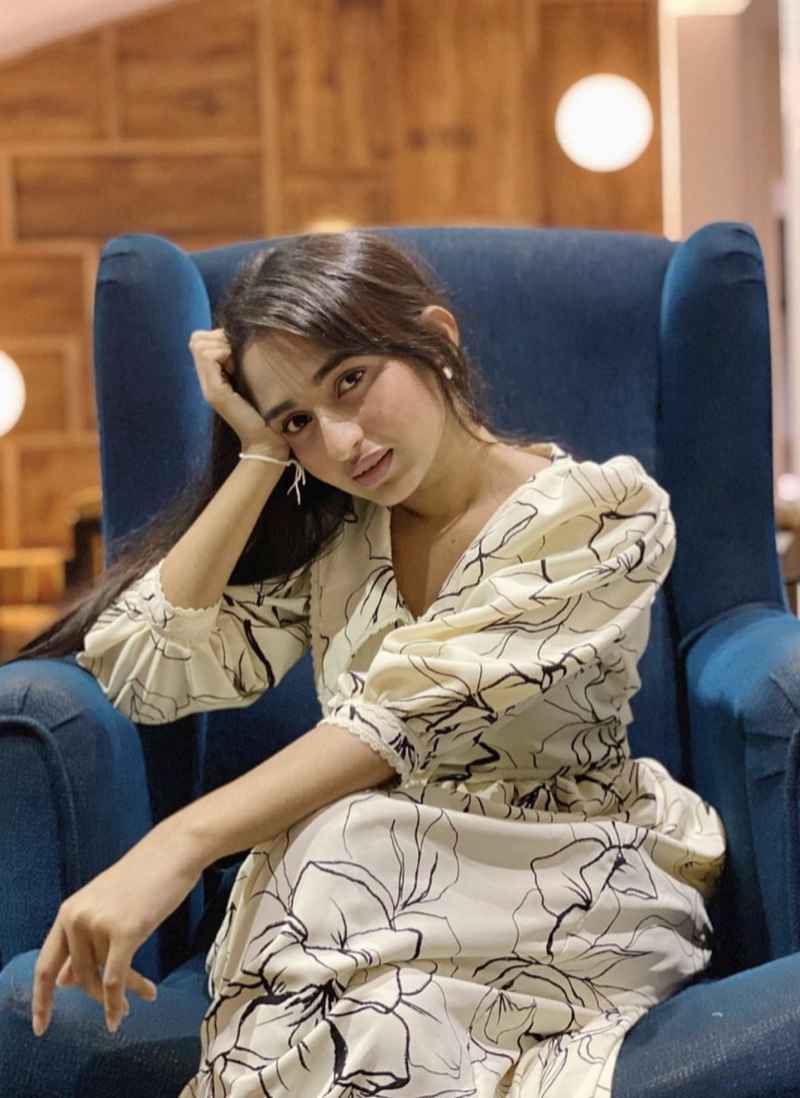 Roxane - mature companion