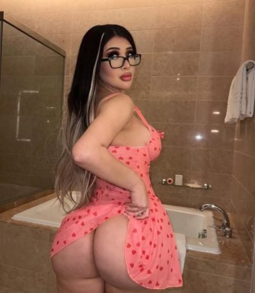 Aurelie - touring