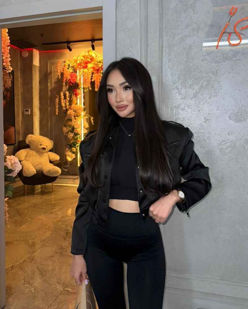 Veronique - visiting