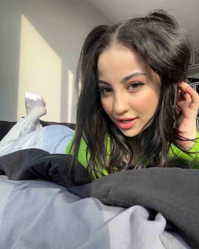 Mia - petite