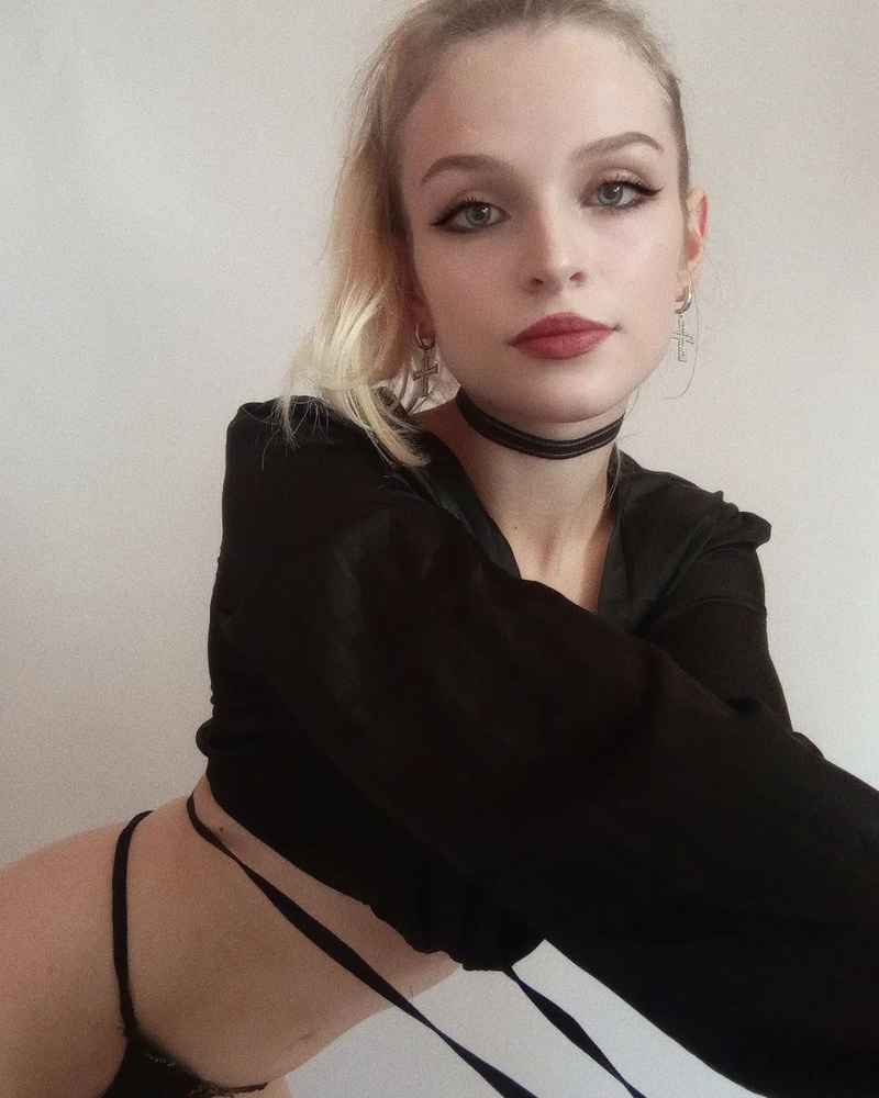 Stephanie - outcall available