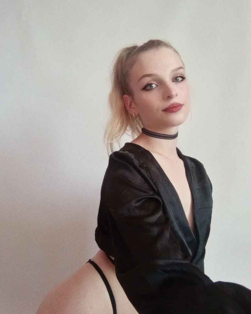 Abigail - petite