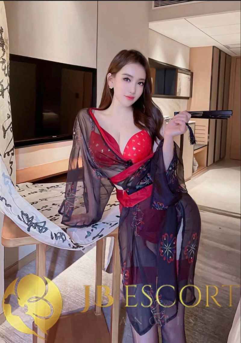 Maureen - mature companion