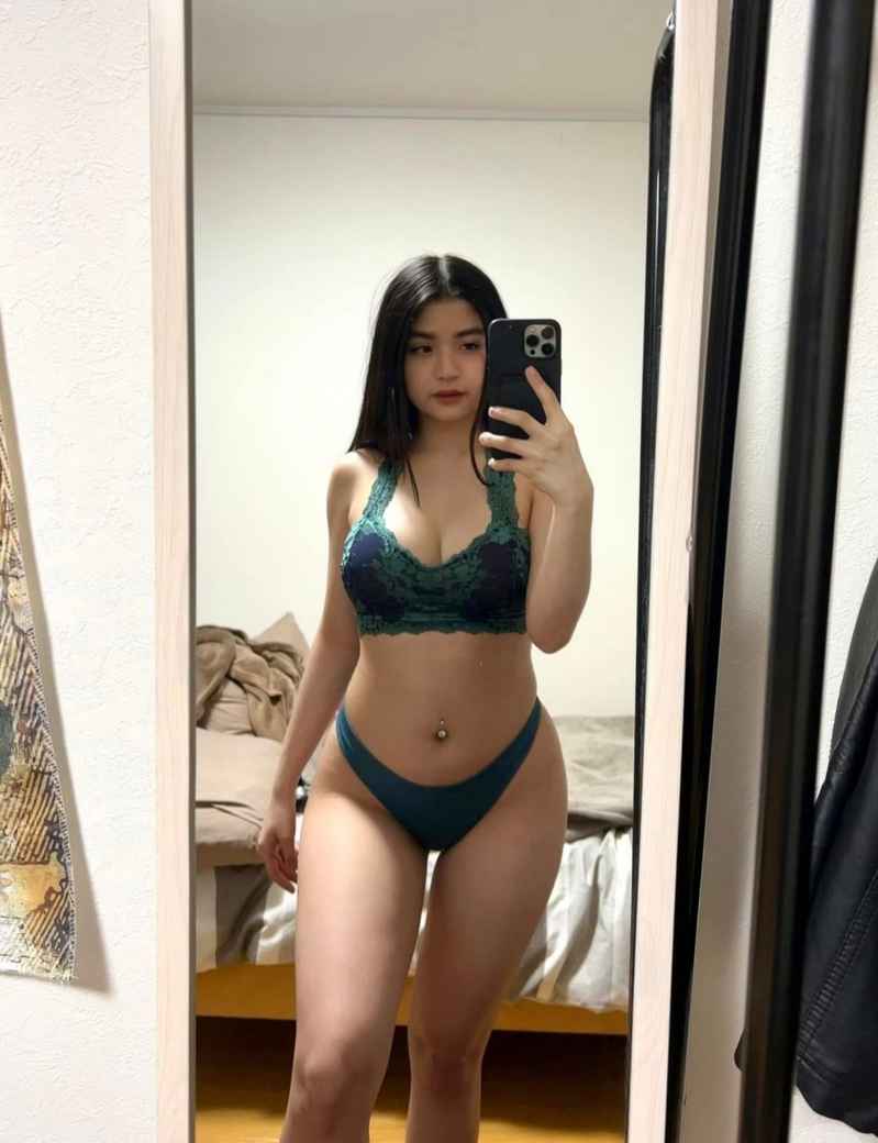 Ella - touring