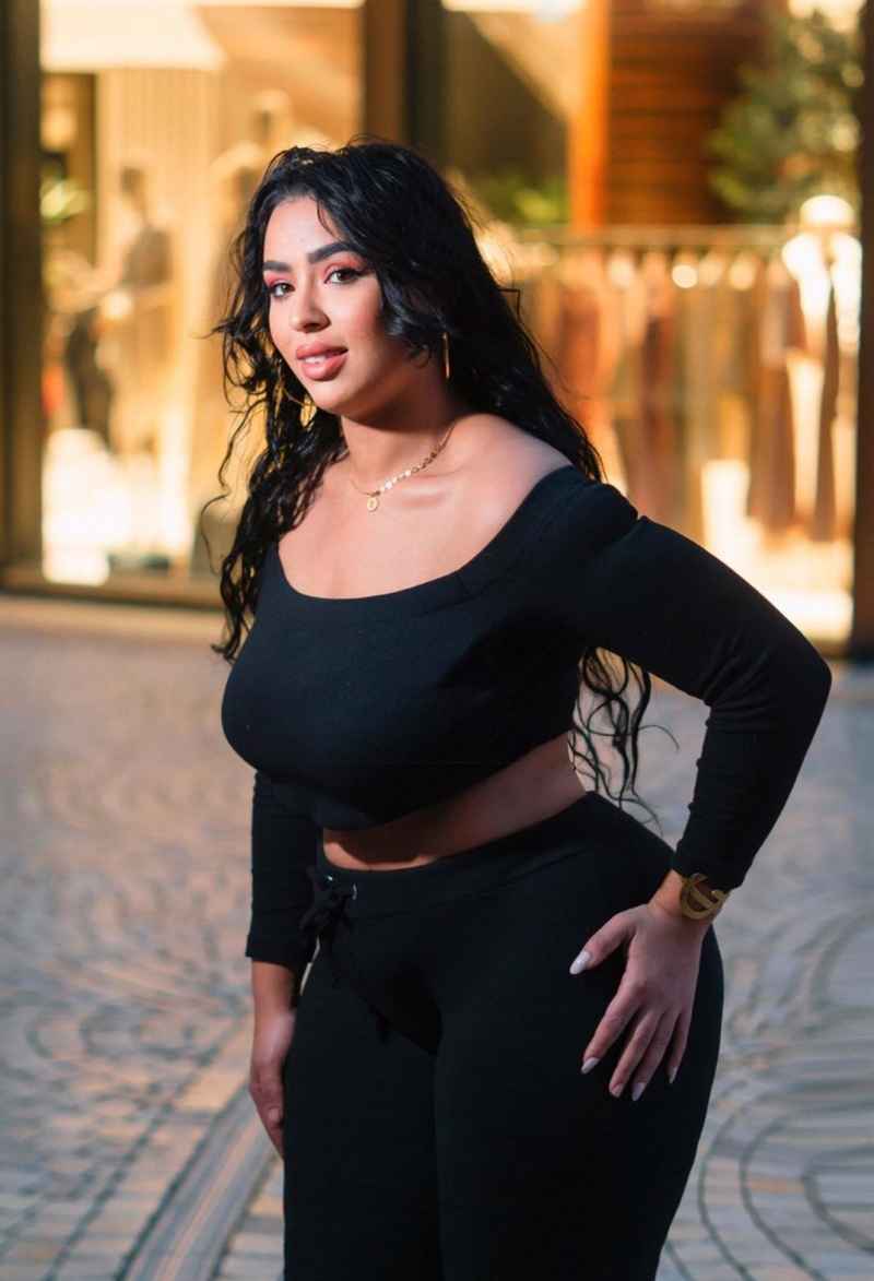 Perrine - curvy