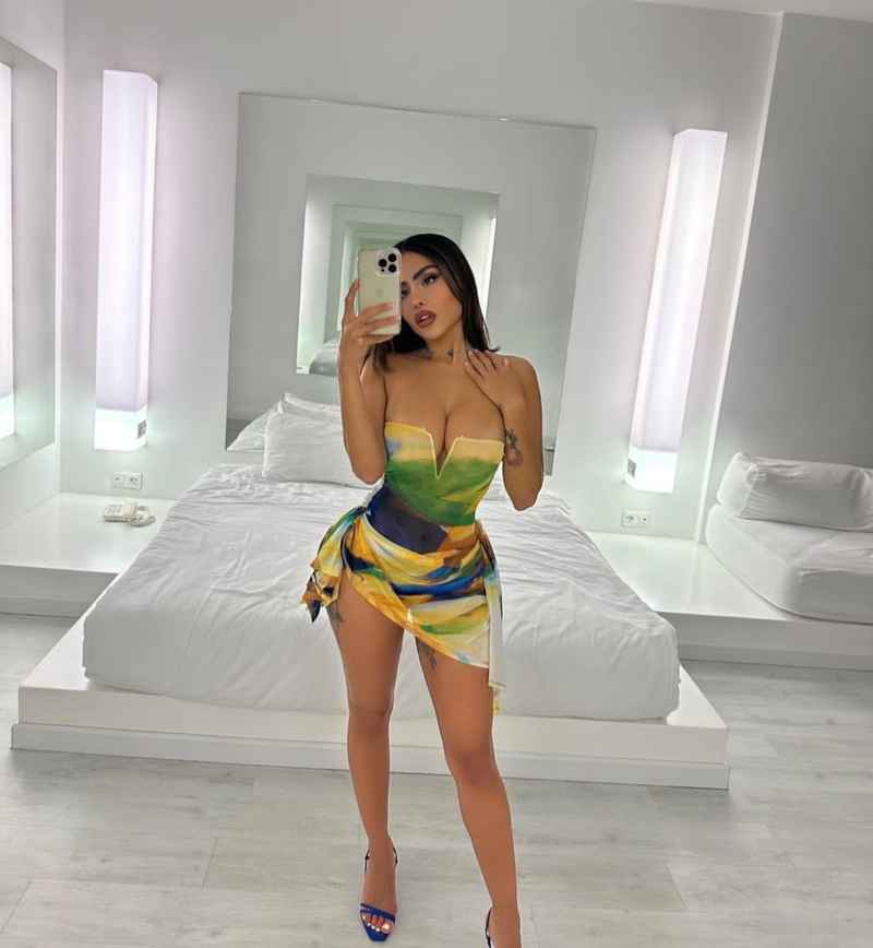 Holly - outcall available