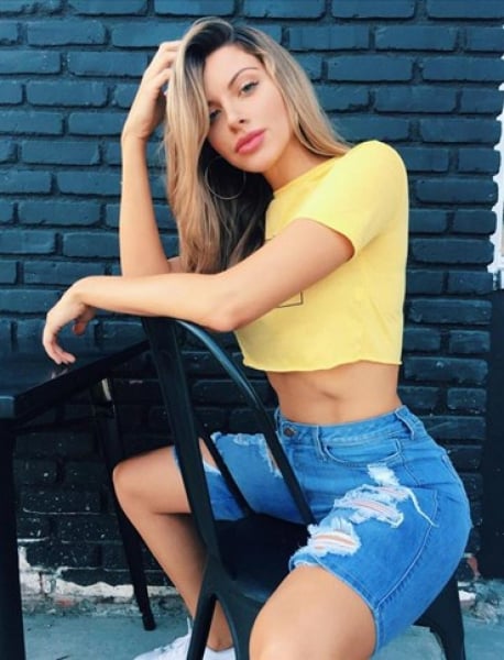 Penelope - party girl