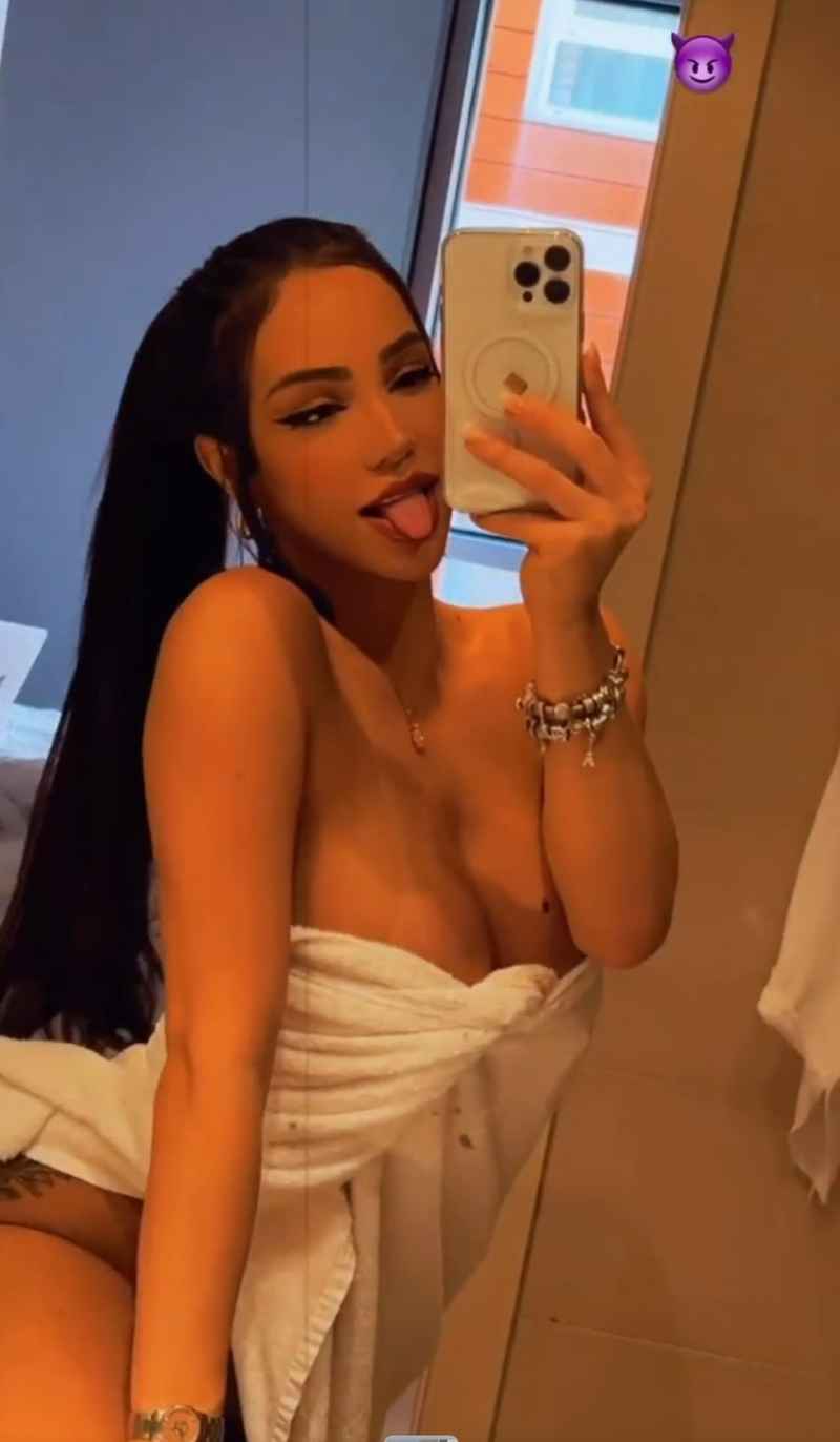 Gianna - brunette