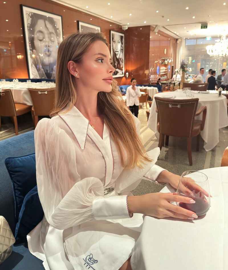 Amelie - discreet meetings
