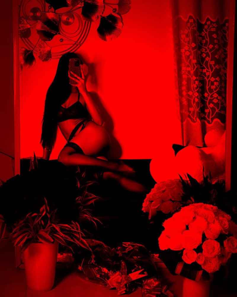 Quitterie - outcall available