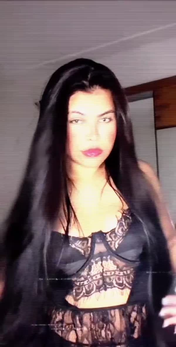 Amelia - new in town