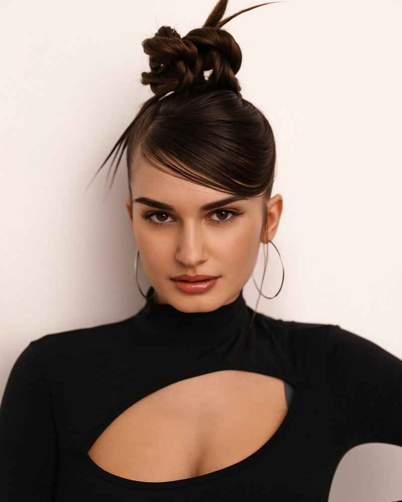 Ariah - curvy