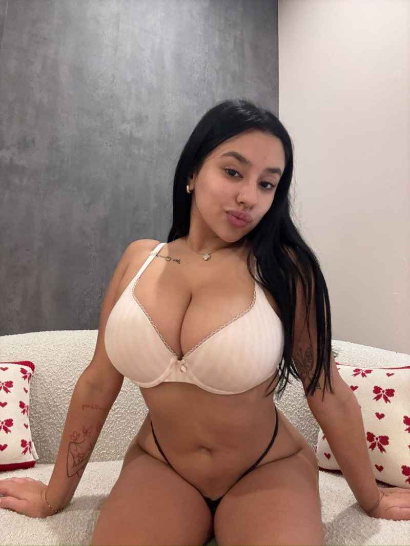 Marian - curvy