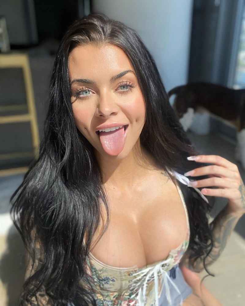 Candice - brunette