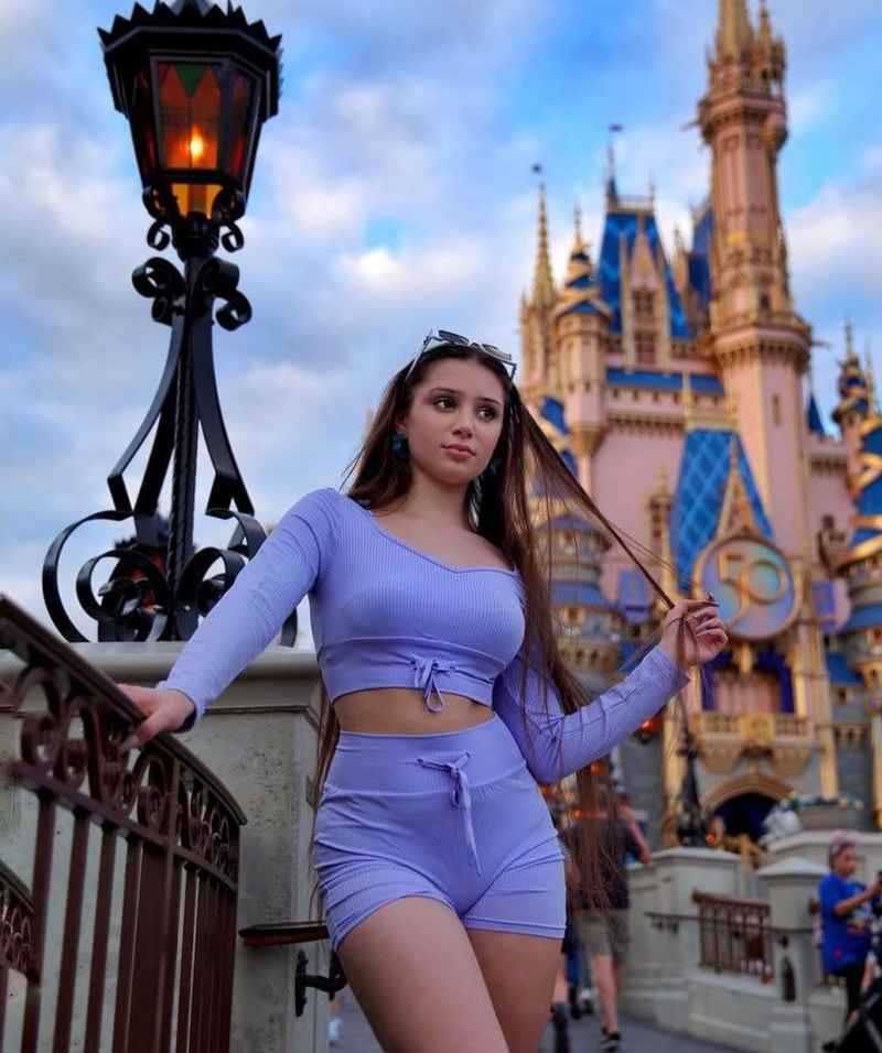 Shannon - outcall available