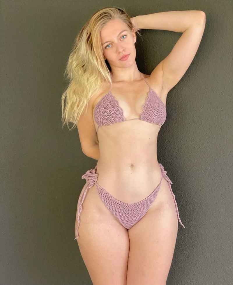 Andrea - curvy