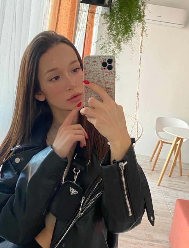 Elizabeth - available now