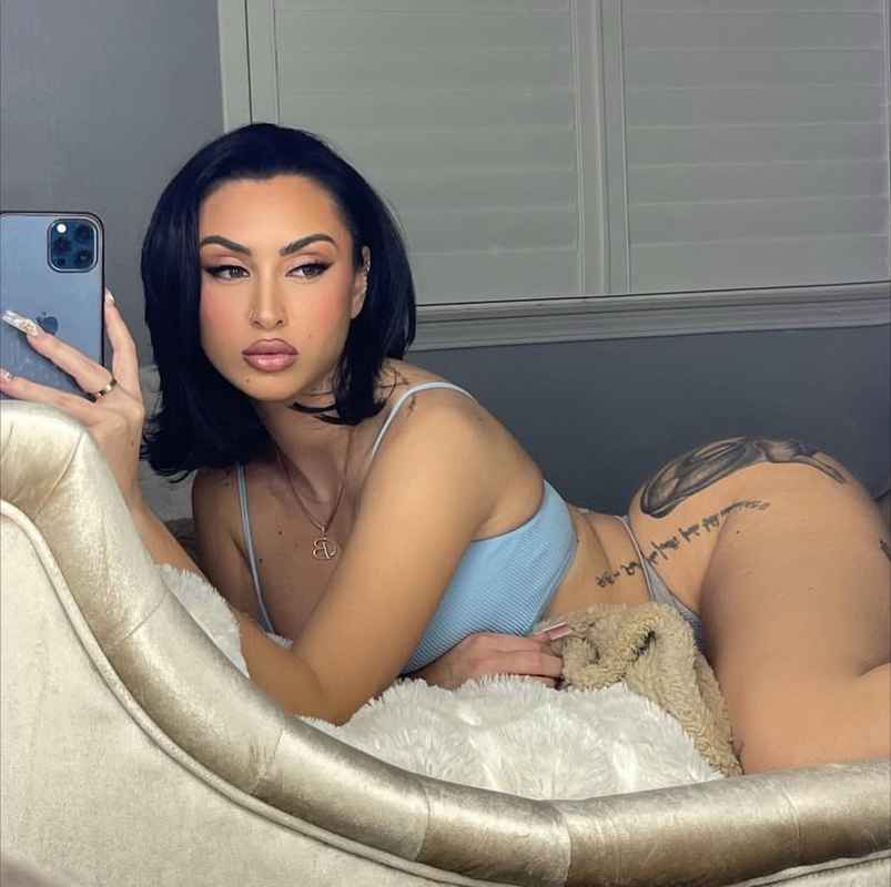 Estelle - outcall available